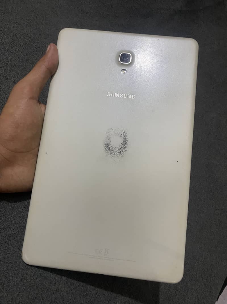 Samsung Galaxy Tab A (2018 10.5) 1