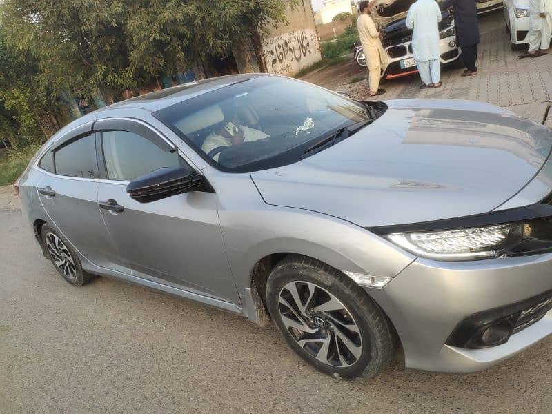 Honda Civic Oriel 2018 4