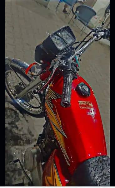 Honda CG 125 Red Eddition 5