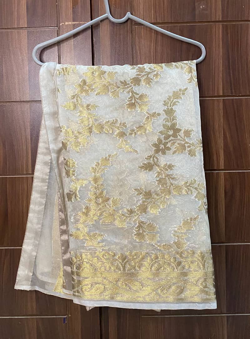 Used dresses in good condition 5