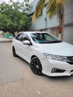 Honda Grace Hybrid 2015 model 2018 registered