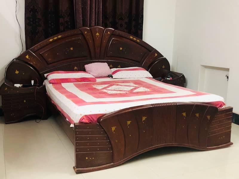 King size bed with mattress and side tables (Pure wood) 1