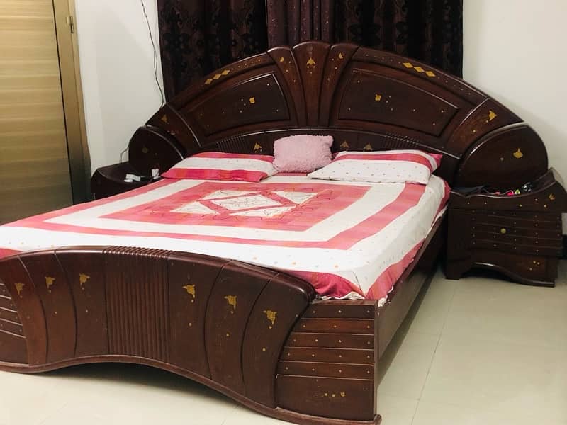 King size bed with mattress and side tables (Pure wood) 3