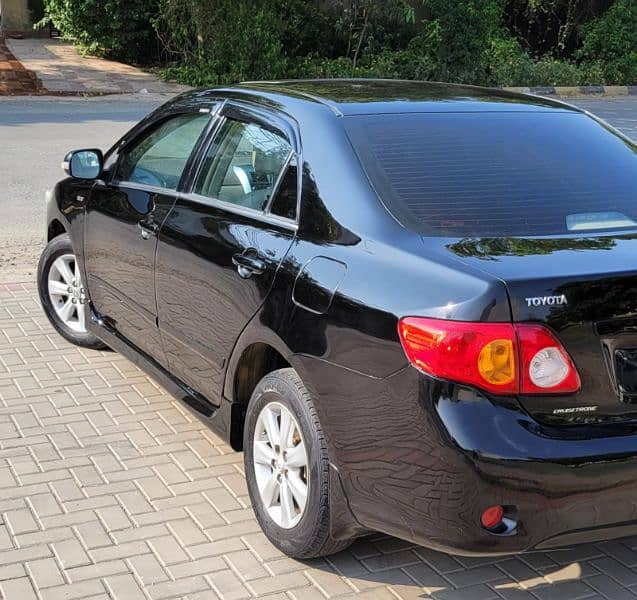 Toyota Corolla Altis 2010 3