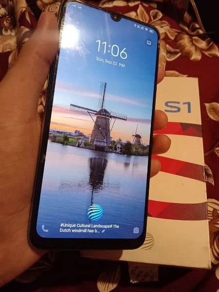 vivo s1 full box 9/10 condition no time pass 1