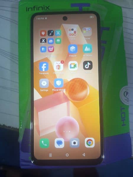 infinix hott 40i rom 8+8 128gb 0