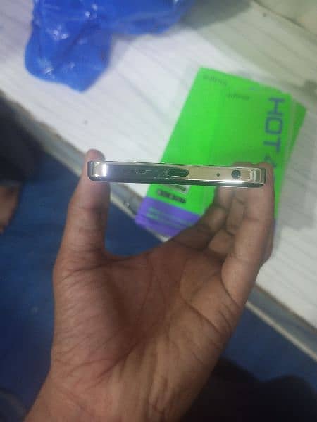 infinix hott 40i rom 8+8 128gb 2