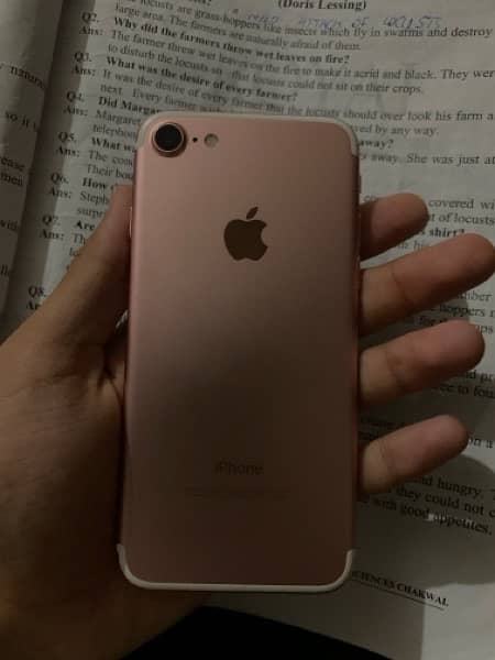 Iphone 7 Factory Unlock(3.5 months sim working) new condition i 1