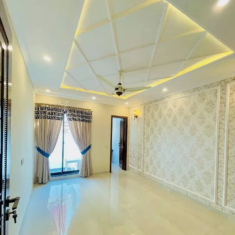 10 marla house for sale in paragon city lahore 1