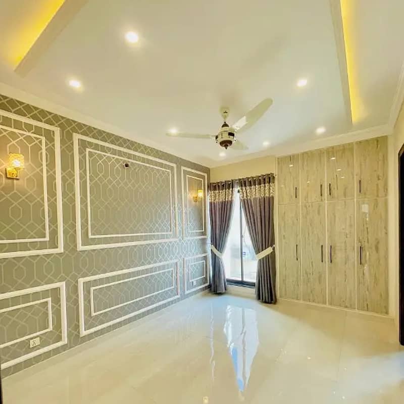 10 marla house for sale in paragon city lahore 8