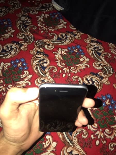 IPhone 6 10 by 10 condition 3