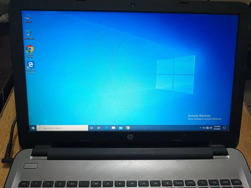 HP A8 Laptop 3