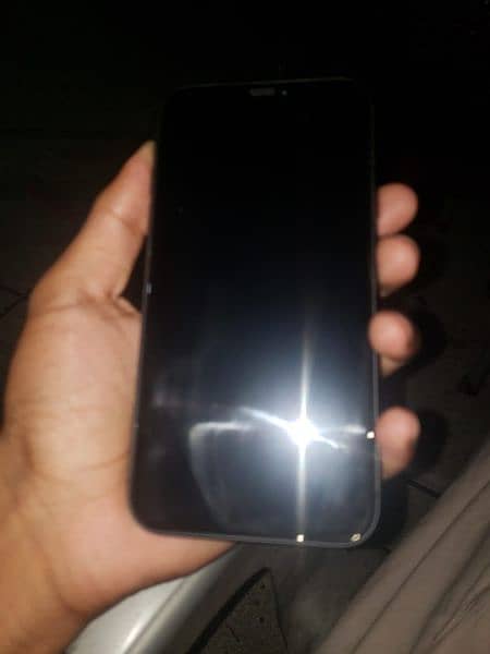 Iphone 11 64 GB Black Colour 1