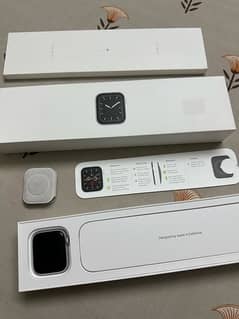 Apple Watch Series 5 44mm Silver