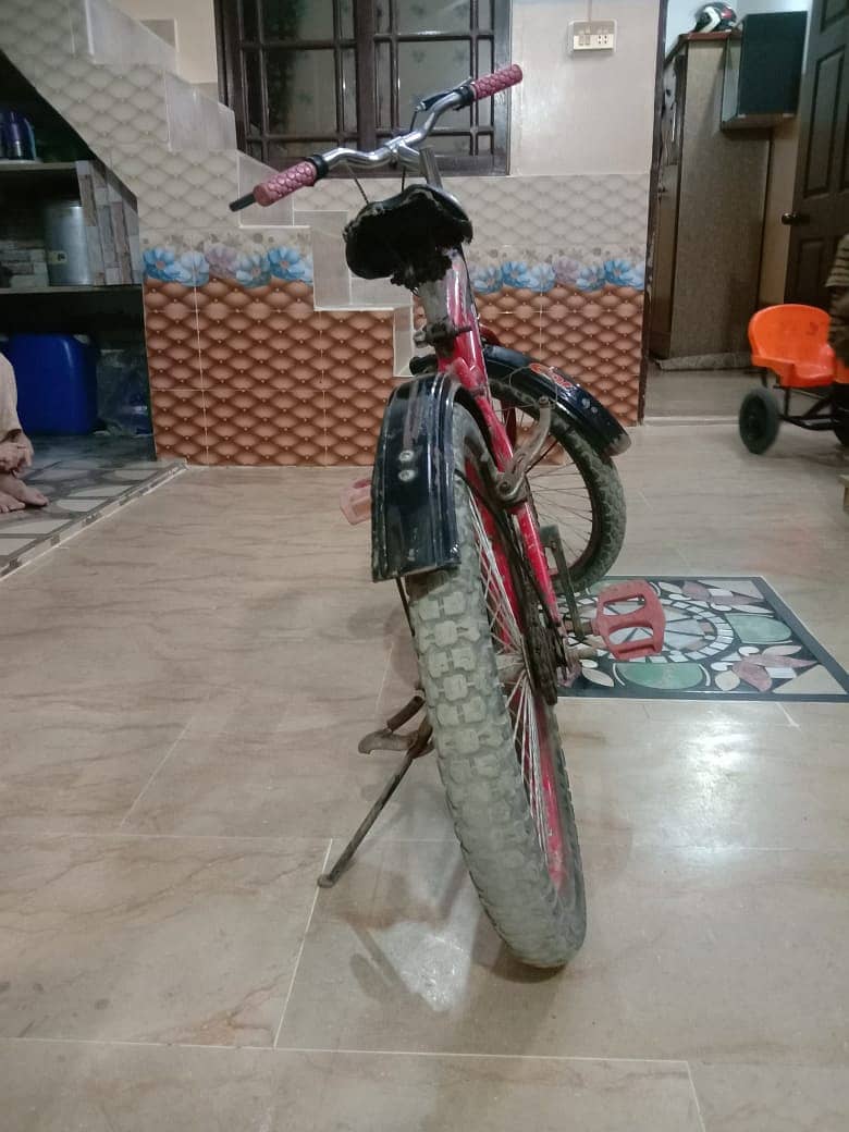 SELLING BICYCLE FOR 13 TO 15 YEARS KIDS IN NORMAL CONDITION 1