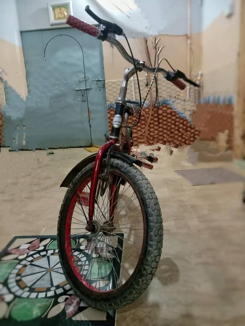 SELLING BICYCLE FOR 13 TO 15 YEARS KIDS IN NORMAL CONDITION 4