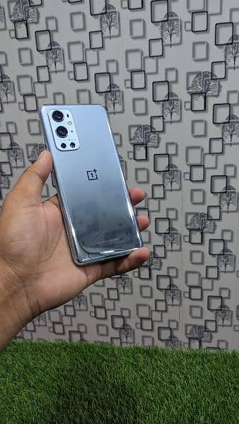 OnePlus 9pro 5G.    12/256 Dual Global.  03101873383 17