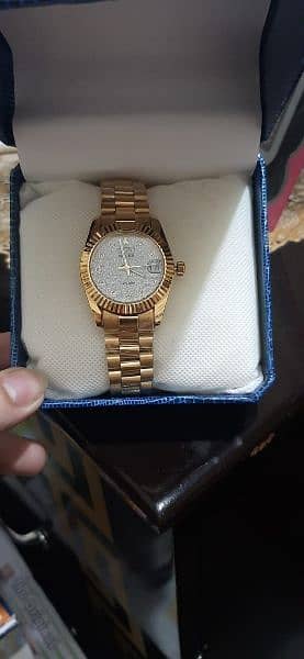 ladies watch with box 3