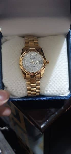 ladies watch with box 6