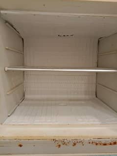 Home used fridge 0