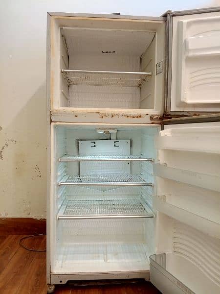 Home used fridge 1