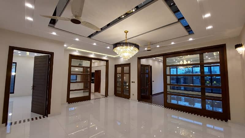 FIRST ENTRY BRAND NEW LUXURY HOUSE FOR RENT 5