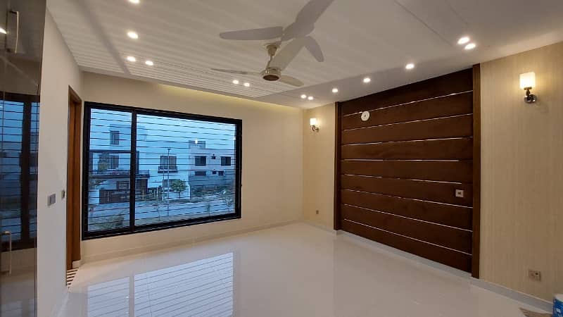 FIRST ENTRY BRAND NEW LUXURY HOUSE FOR RENT 15