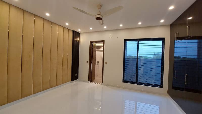 FIRST ENTRY BRAND NEW LUXURY HOUSE FOR RENT 17