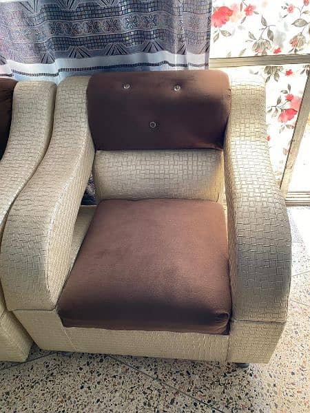 7 Seater Sofa Set 4 months used like new 3