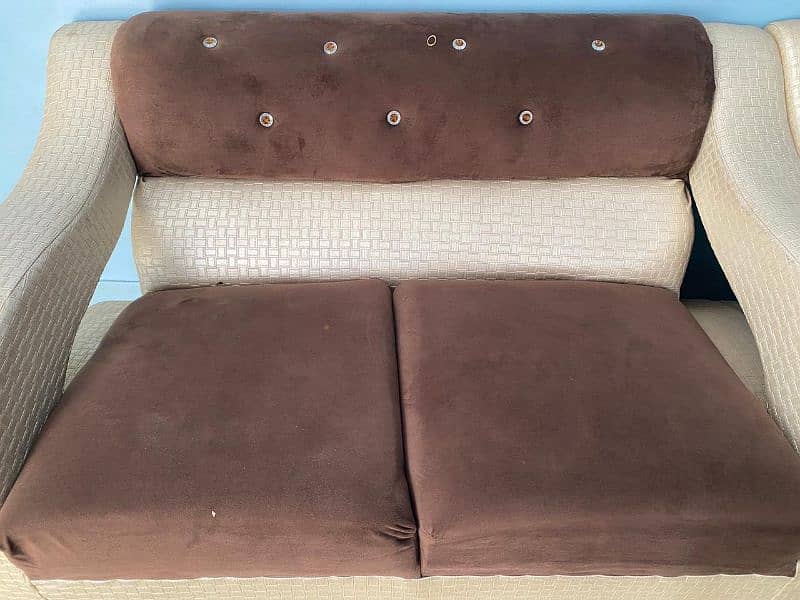 7 Seater Sofa Set 4 months used like new 4