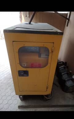 Perkins UK HP model 2010 20 kva there phase generator