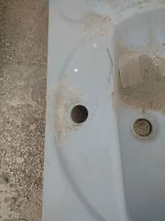 Wash basin okay condition clean 0