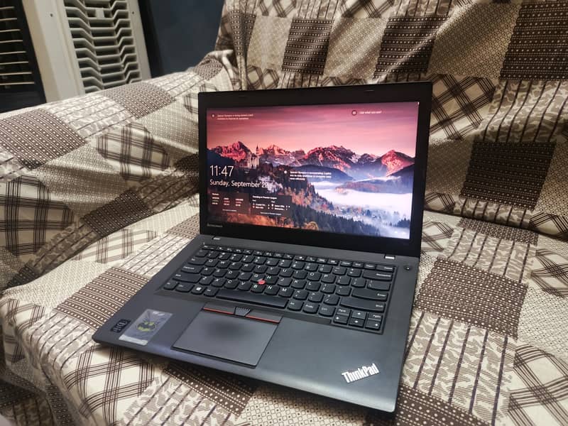 Lenovo Thinkpad T450 - i5 5th Gen - 12 GB RAM - 128 SSD 0