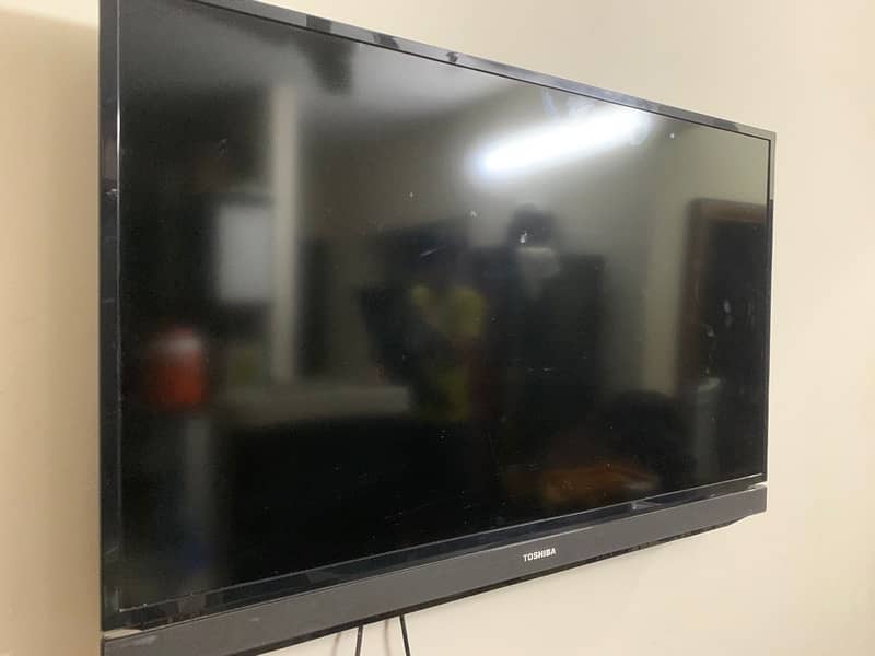 selling my dubai imported tv 3