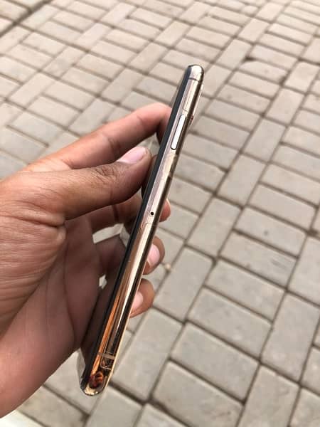 iphone xs PTA APPROVED 4