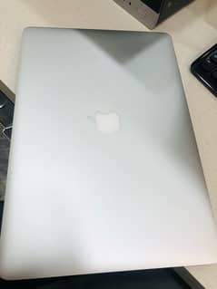 Macbook pro 2015 17 inch 16/512