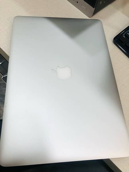 Macbook pro 2015 17 inch 16/512 0