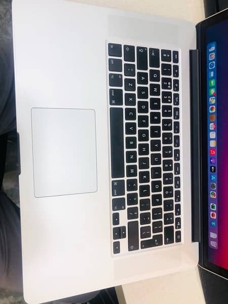 Macbook pro 2015 17 inch 16/512 4