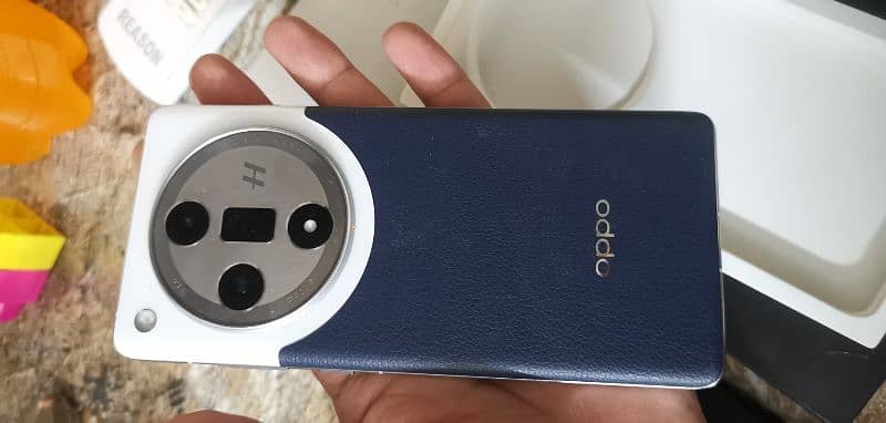 oppo find x7 in new condition 4