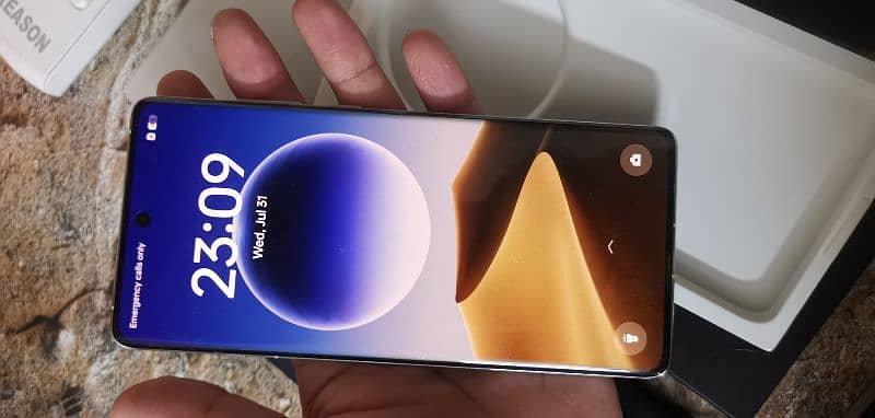 oppo find x7 in new condition 5