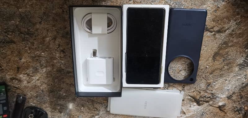 oppo find x7 in new condition 8