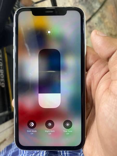 iphone 11 white  non pta jv 1