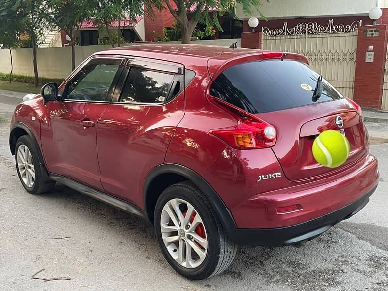 Nissan Juke model 2010/15 full option 4