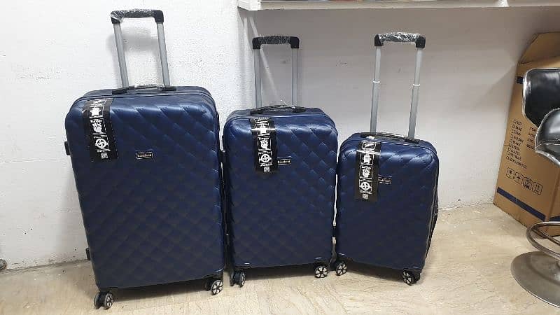 Luggage bags/ travel suitcases/ trolley bags/ travel trolley/ attachi 1