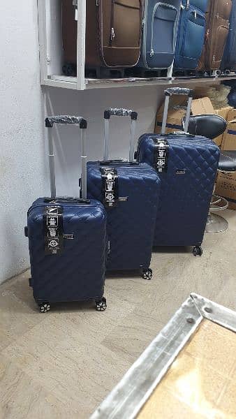 Luggage bags/ travel suitcases/ trolley bags/ travel trolley/ attachi 9