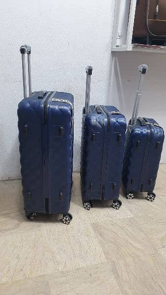 Luggage bags/ travel suitcases/ trolley bags/ travel trolley/ attachi 10