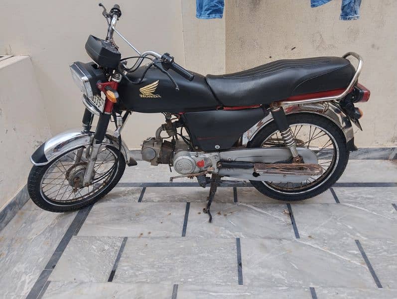 Bike for sale 10 by 8 condition 1