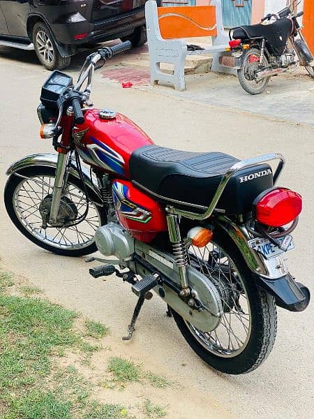 Honda 125 condition 10/9.5 number 03198459989 exchange possible 3