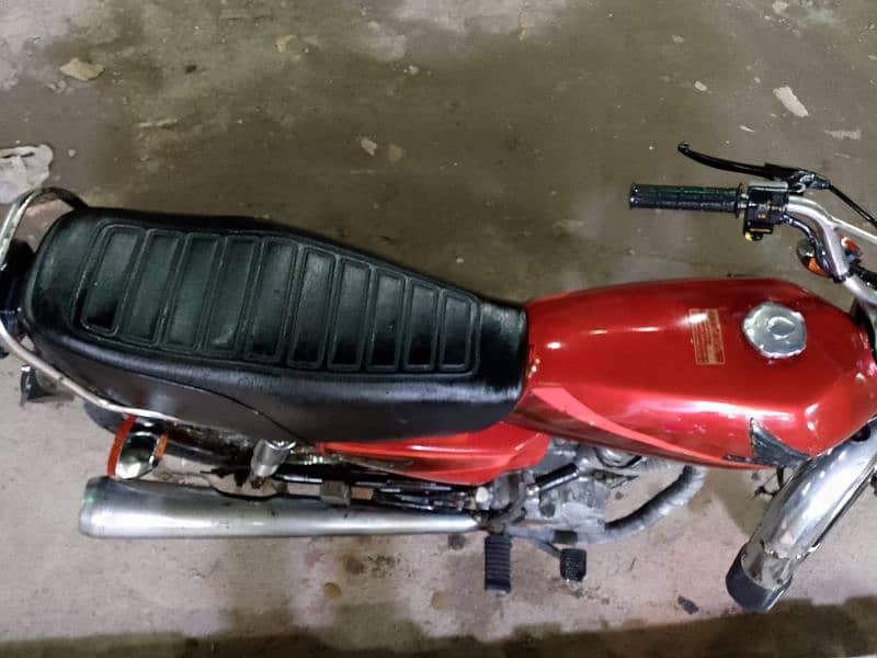 Honda 125 2011 3