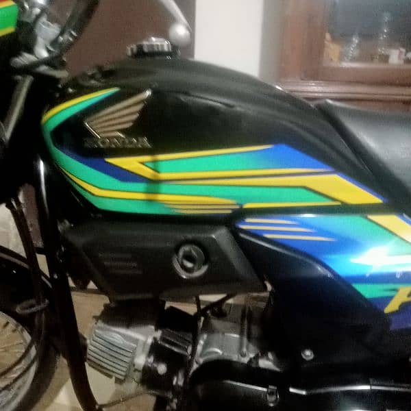 Honda pridor Karachi number excellent and original condition 1